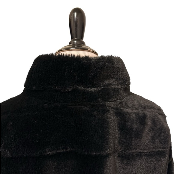 BCBGeneration Faux-Fur Cape new - Picture 8 of 11
